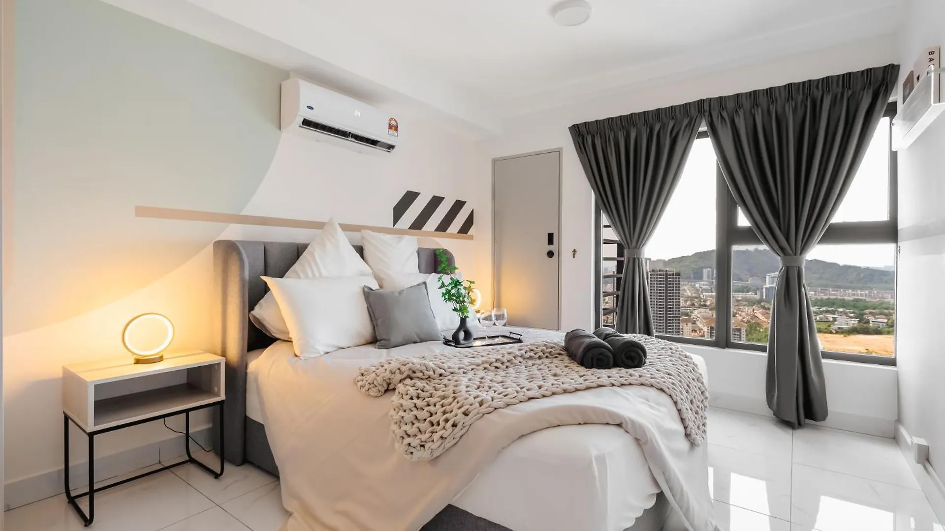 Arte Cheras By Xuites-5 Pax-Free Netflix-Infinity Pool Kuala Lumpur Malaysia
