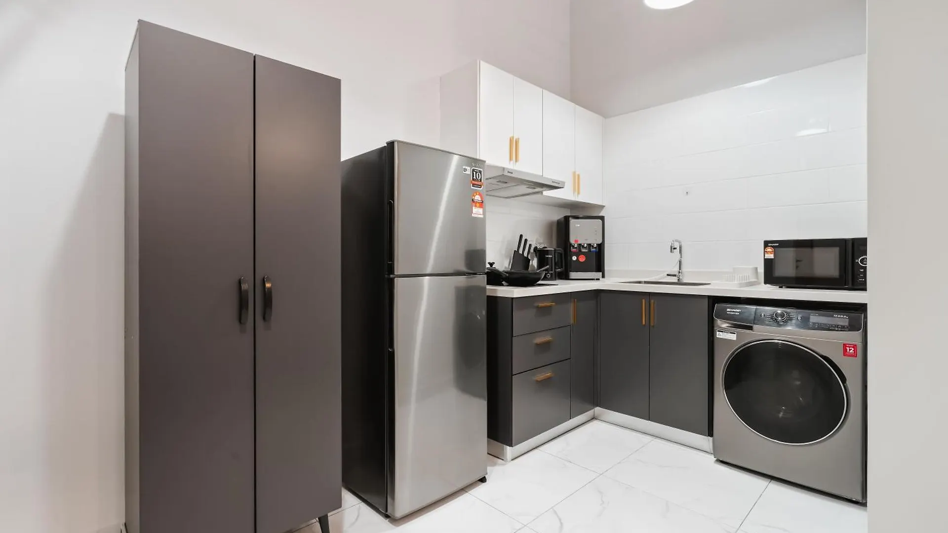 Apartment Arte Cheras By Xuites-5 Pax-Free Netflix-Infinity Pool Kuala Lumpur Malaysia