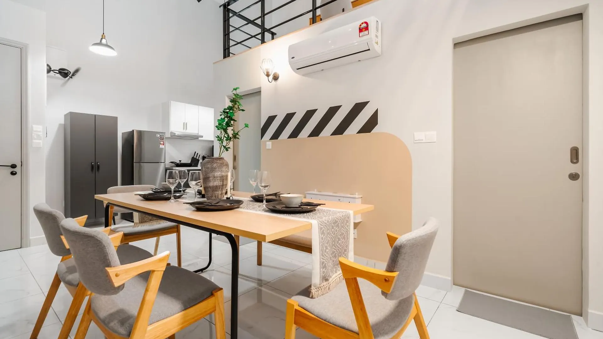 Arte Cheras By Xuites-5 Pax-Free Netflix-Infinity Pool Kuala Lumpur